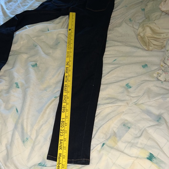 J Brand skinny jeans - Picture 6 of 9